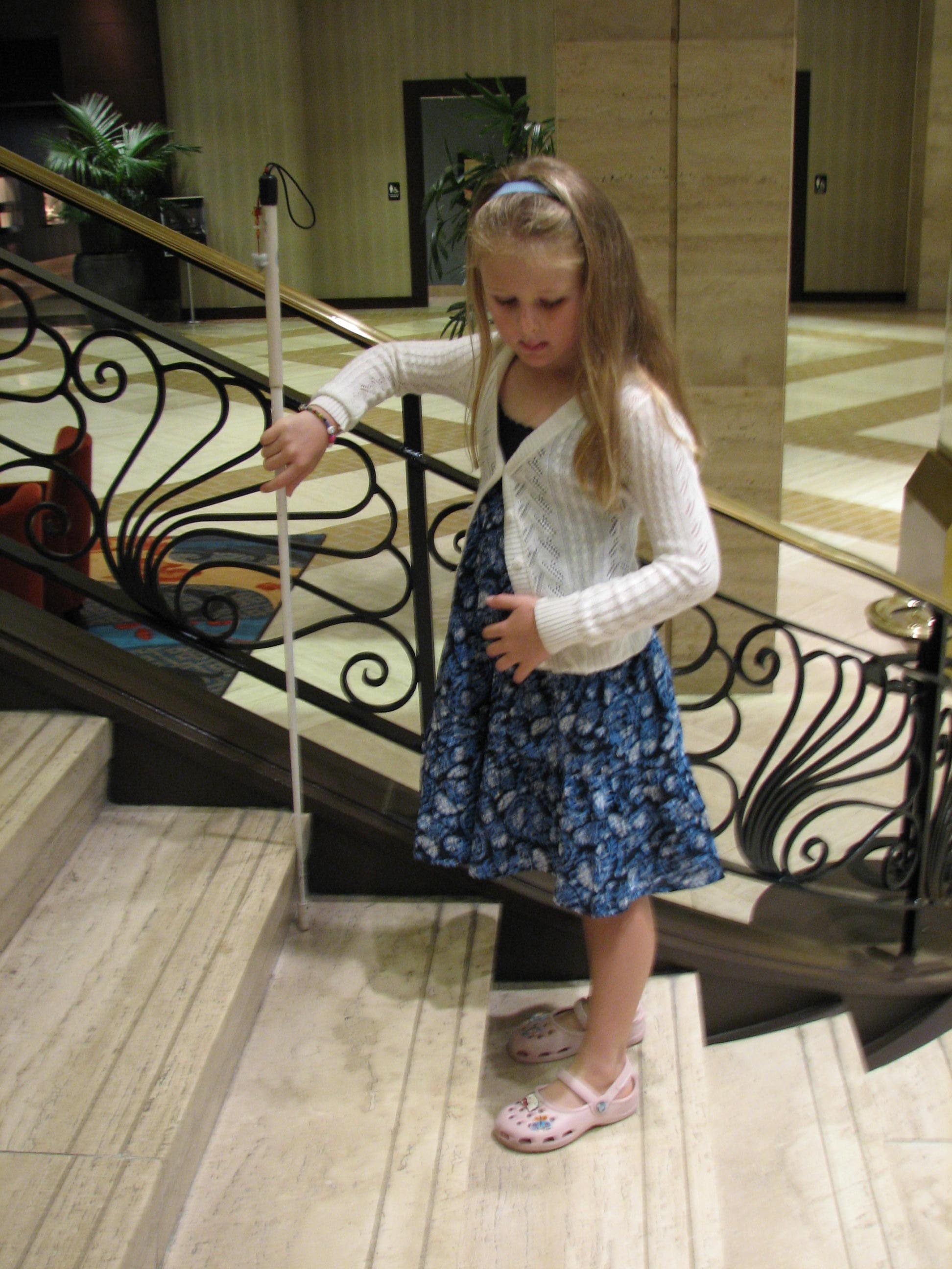 Ziua internaţională a educaţiei copiilor nevăzători - 13 noiembrie