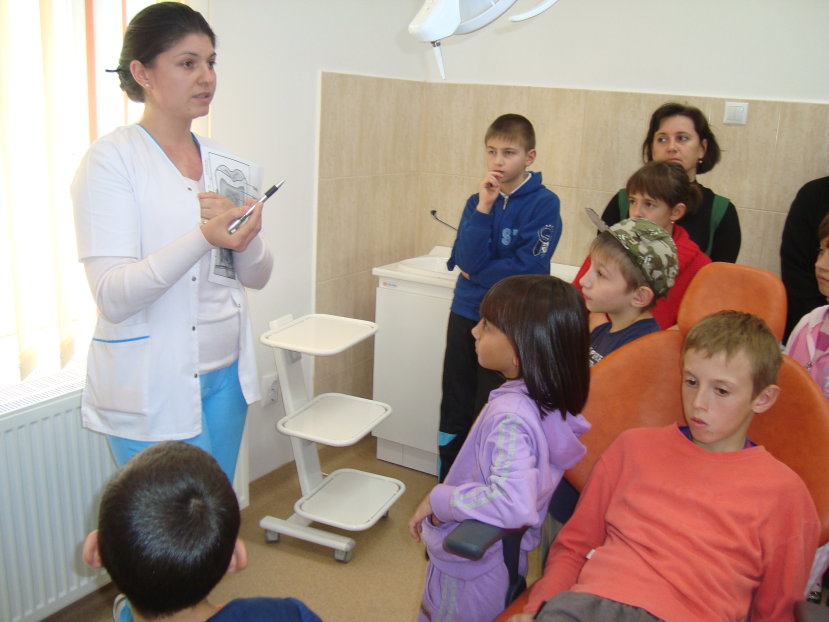 Campanie de informare pentru copii la Fundaţia „Episcop Melchisedec”