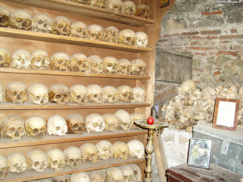 La cimitirul Sfintei Ana