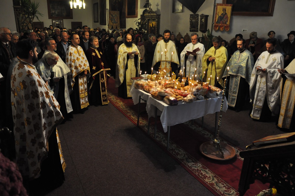 Hram la Biserica Toma Cozma din Iaşi