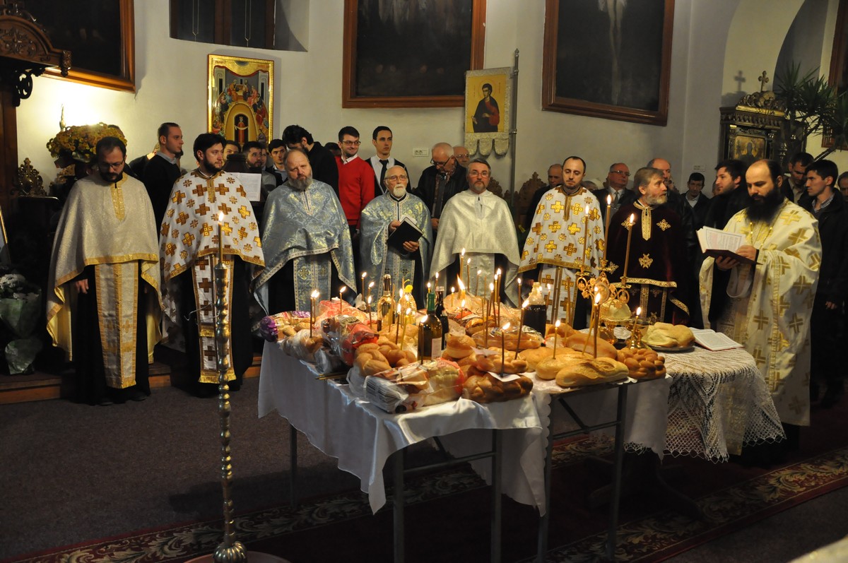 Hram la Biserica Toma Cozma din Iaşi