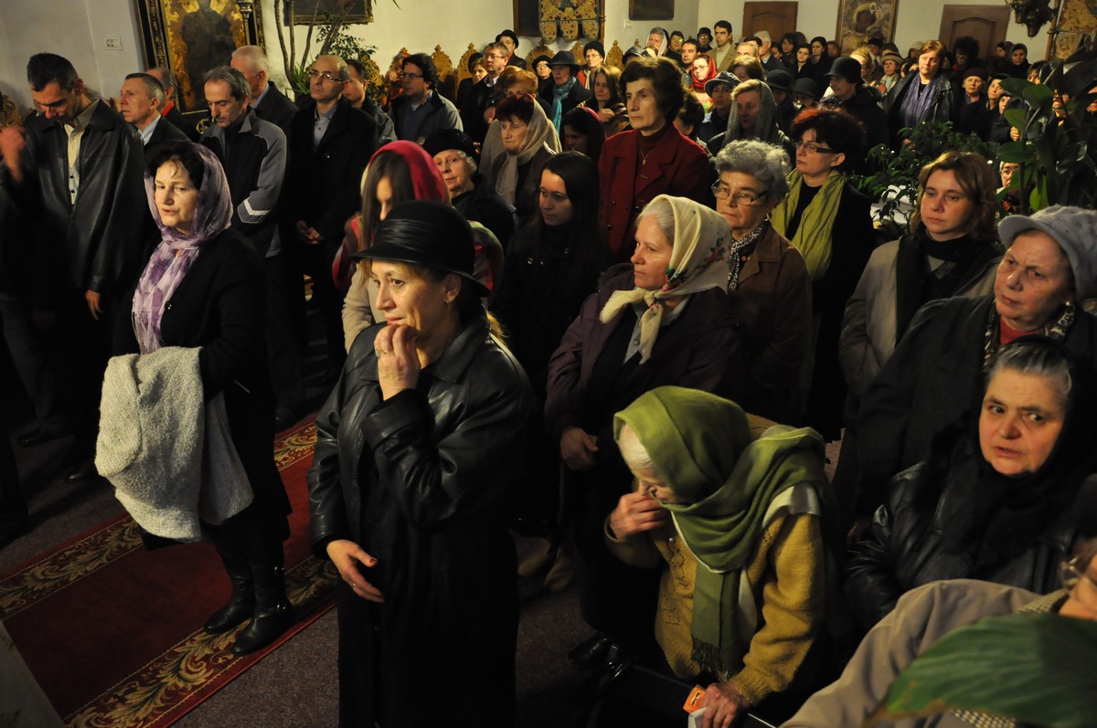 Hram la Biserica Toma Cozma din Iaşi
