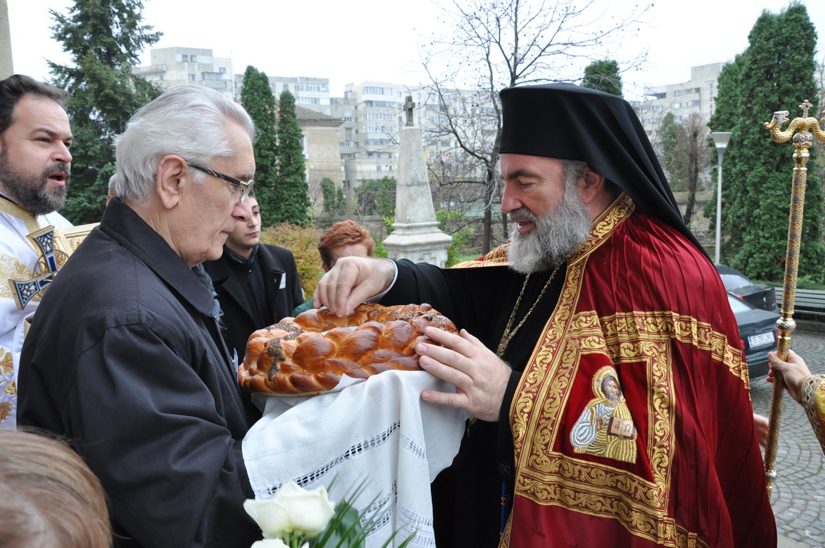 Liturghie arhierească la Biserica Bărboi din Iaşi