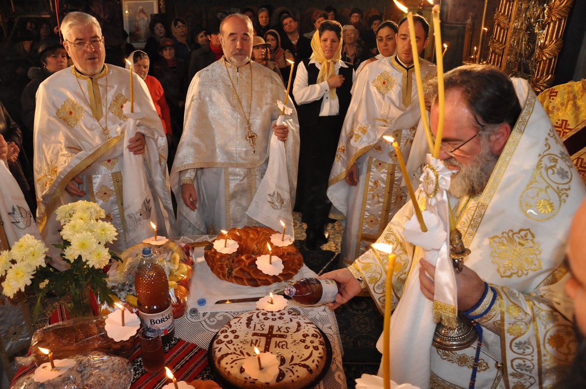 Liturghie arhierească la Biserica Bărboi din Iaşi