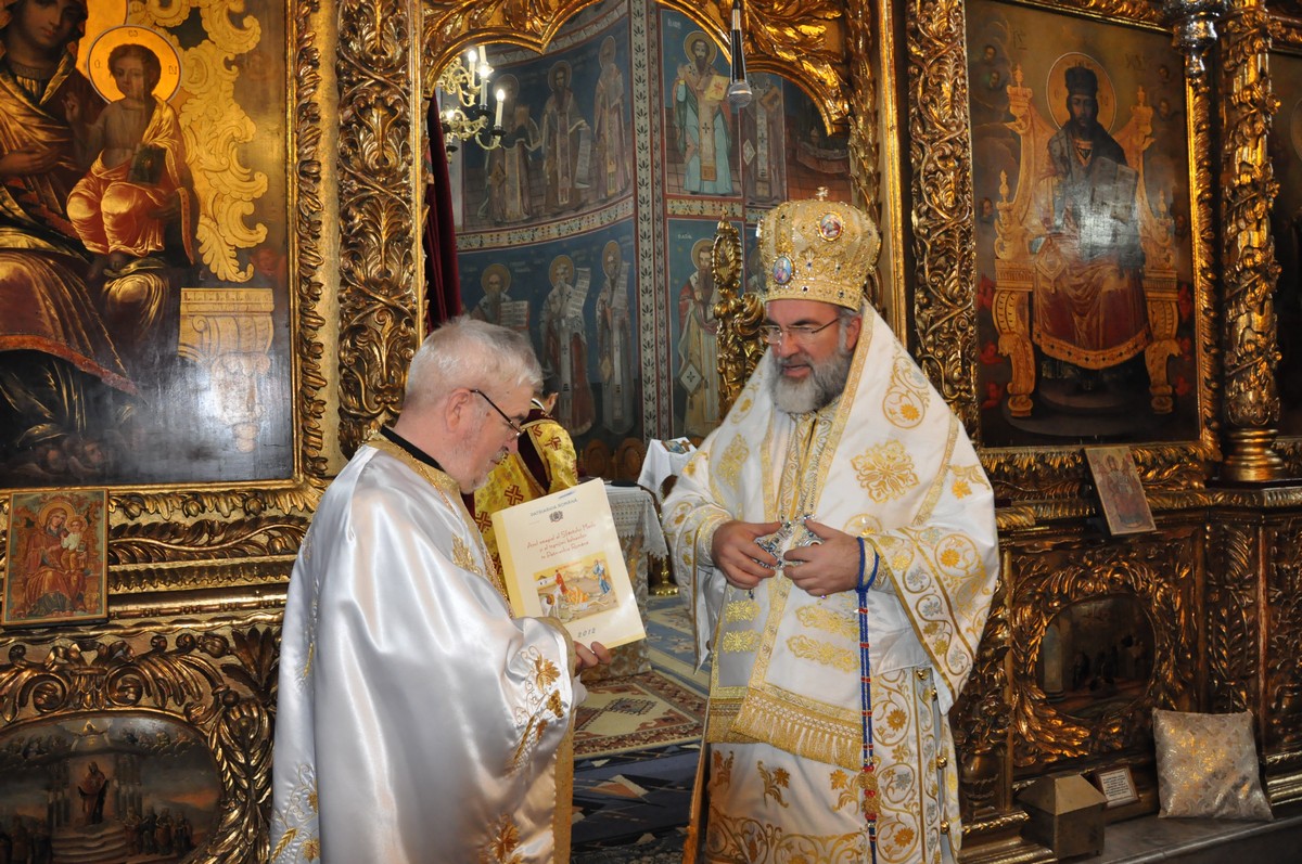 Liturghie arhierească la Biserica Bărboi din Iaşi