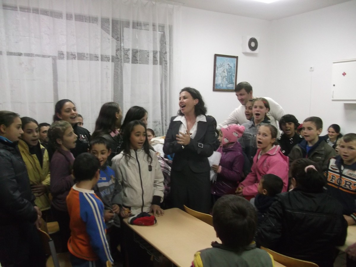 Proiectul social-educativ &quot;Cartea Vie&quot;, lansat la Săvineşti