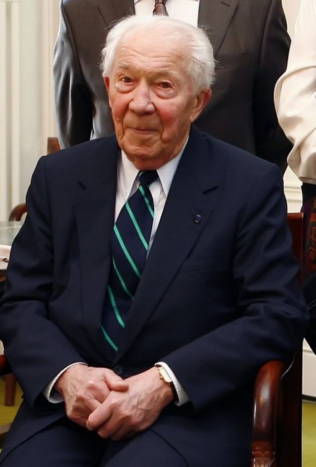 Ziua cercetătorului şi proiectantului din România - 19 noiembrie