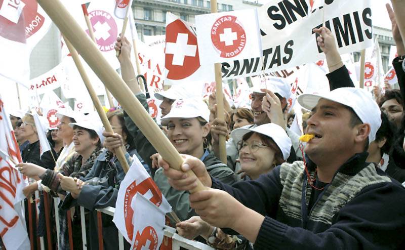 SANITAS amână greva și suspendă conflictul