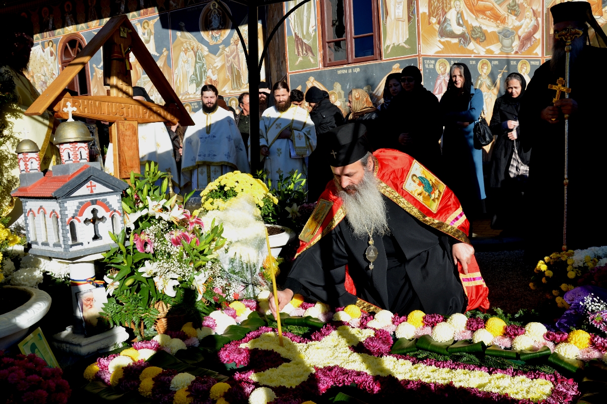 (Foto) Primul hram al Mănăstirii Petru Vodă, de la plecarea la Domnul a Părintelui Iustin Pârvu