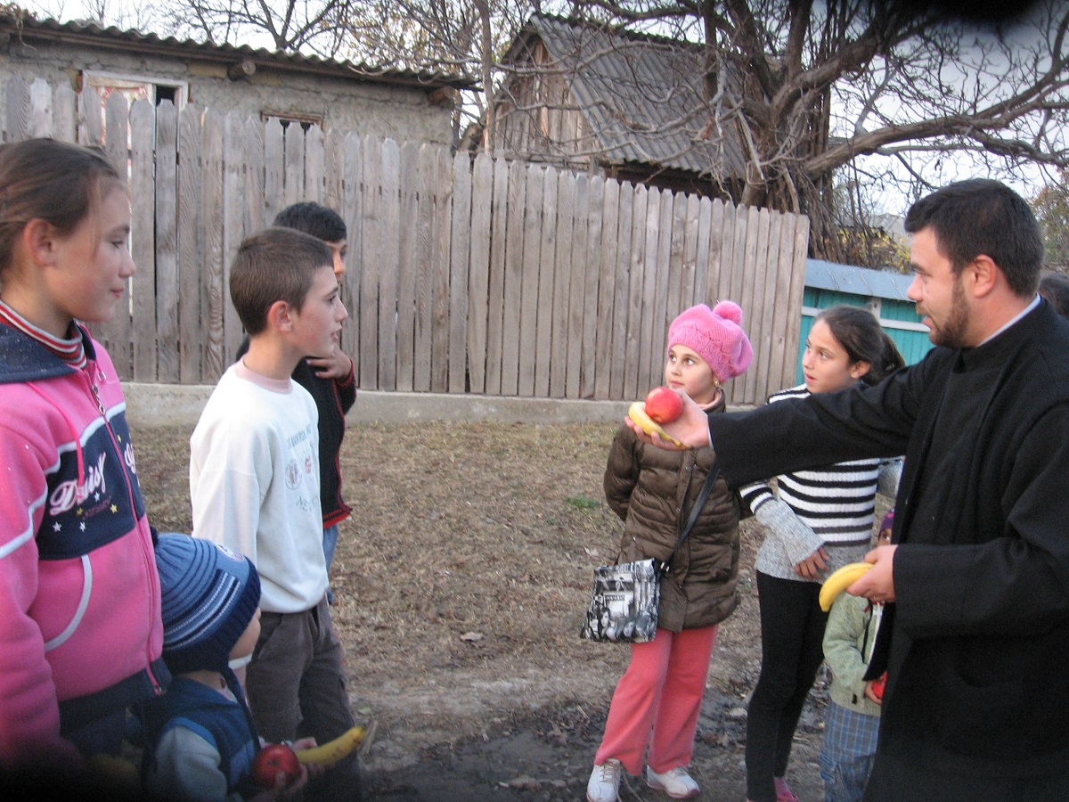 Parteneriat între parohia Stânca-Roznovanu și Grădiniţa cu Program Prelungit nr. 25