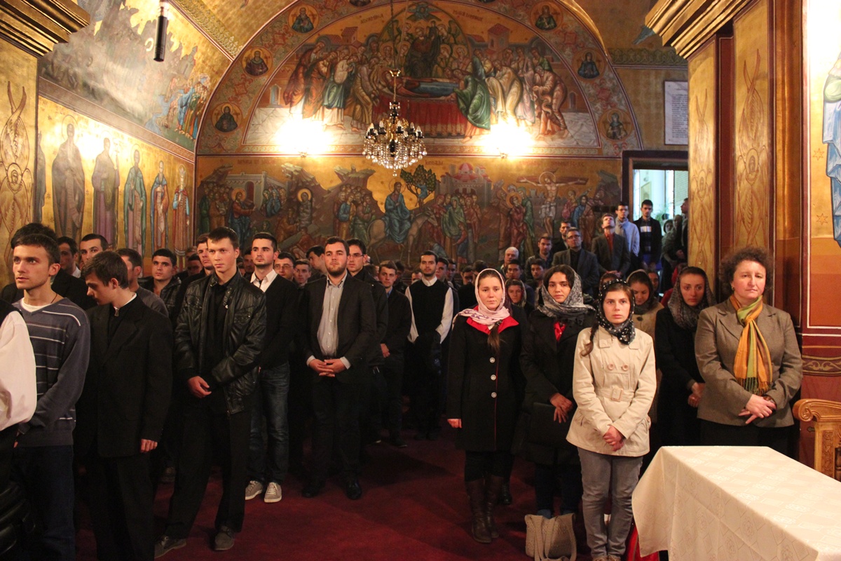 Moment de sărbătoare la capela Facultăţii de Teologie Ortodoxă din Iaşi