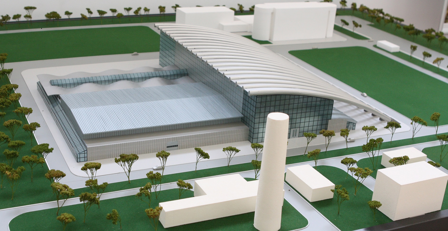 Investitorii străini, atrași de construcţia celui mai puternic laser din lume la Măgurele