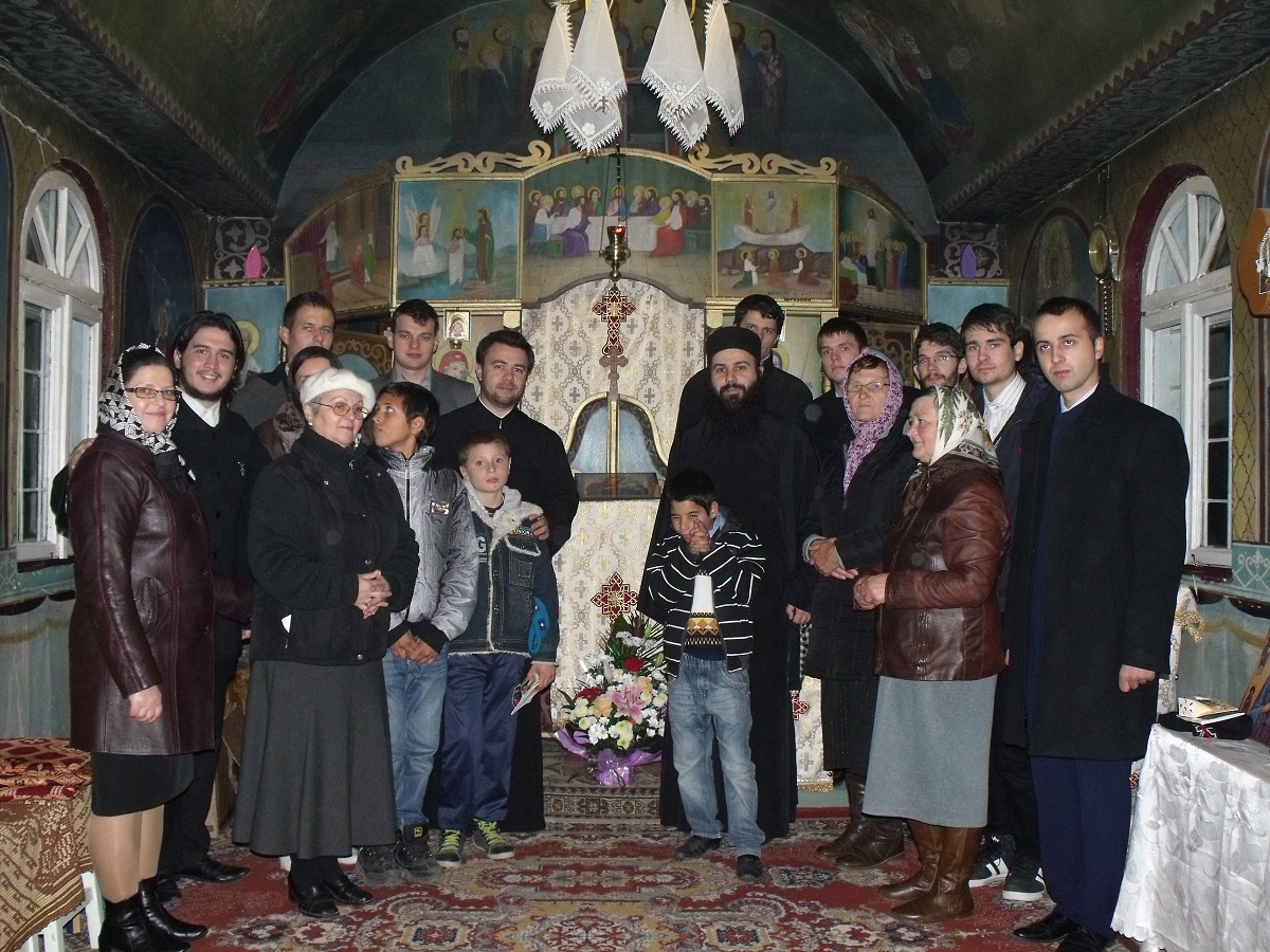 Activitate misionară a studenților de la Colegiul „Sfântul Nicolae”, în parohia Stânca-Roznovanu