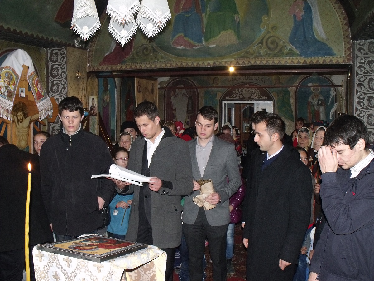 Activitate misionară a studenților de la Colegiul „Sfântul Nicolae”, în parohia Stânca-Roznovanu