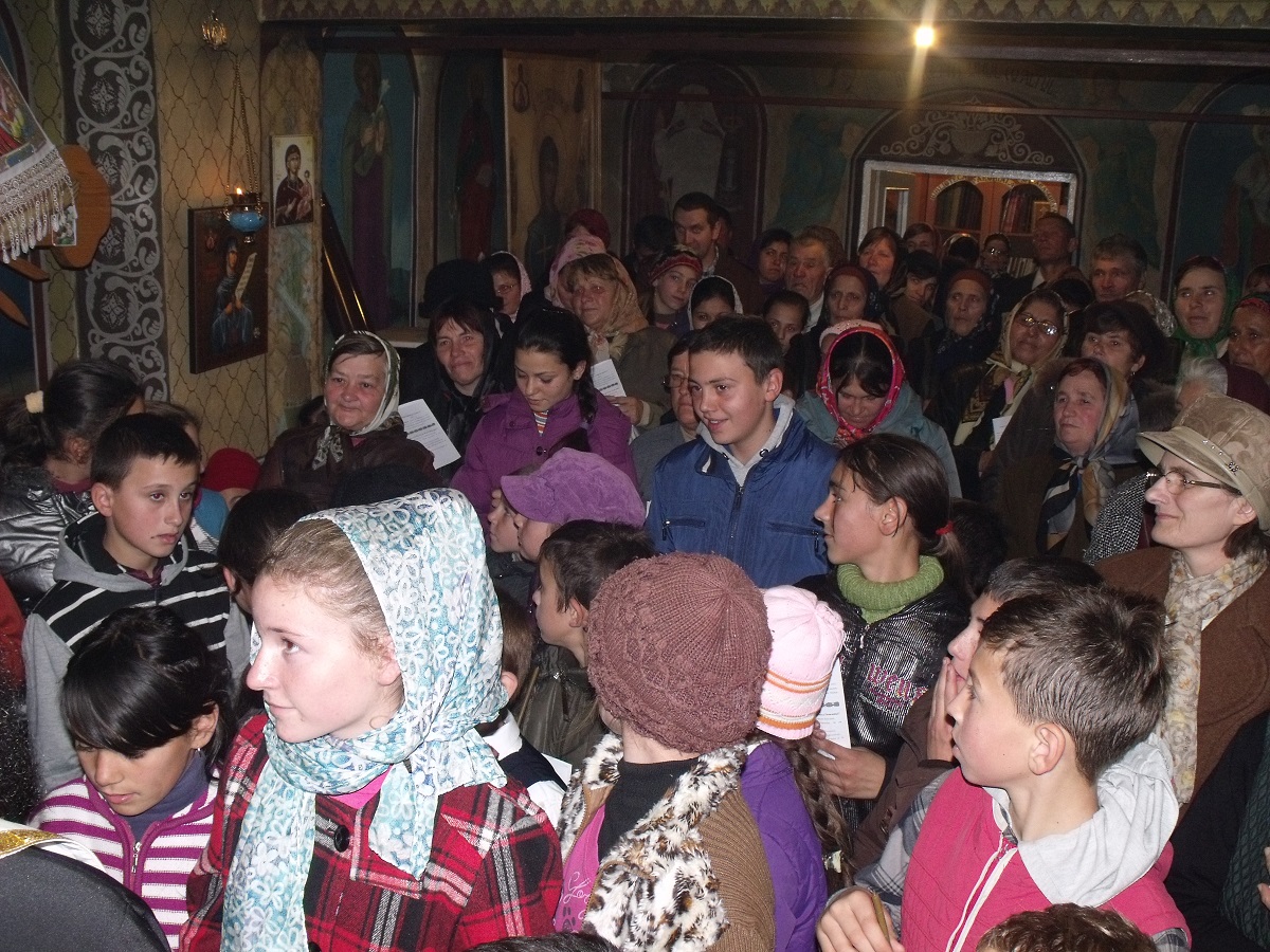 Activitate misionară a studenților de la Colegiul „Sfântul Nicolae”, în parohia Stânca-Roznovanu