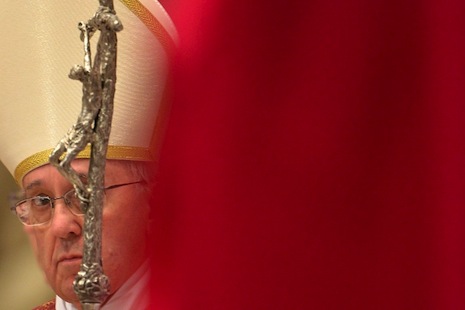 Un procuror avertizează despre posibilitatea unui atentat la viaţa Papei