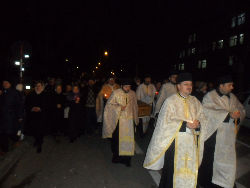 Sfinte moaşte, în pelerinaj la Biserica Vovidenia din Botoşani