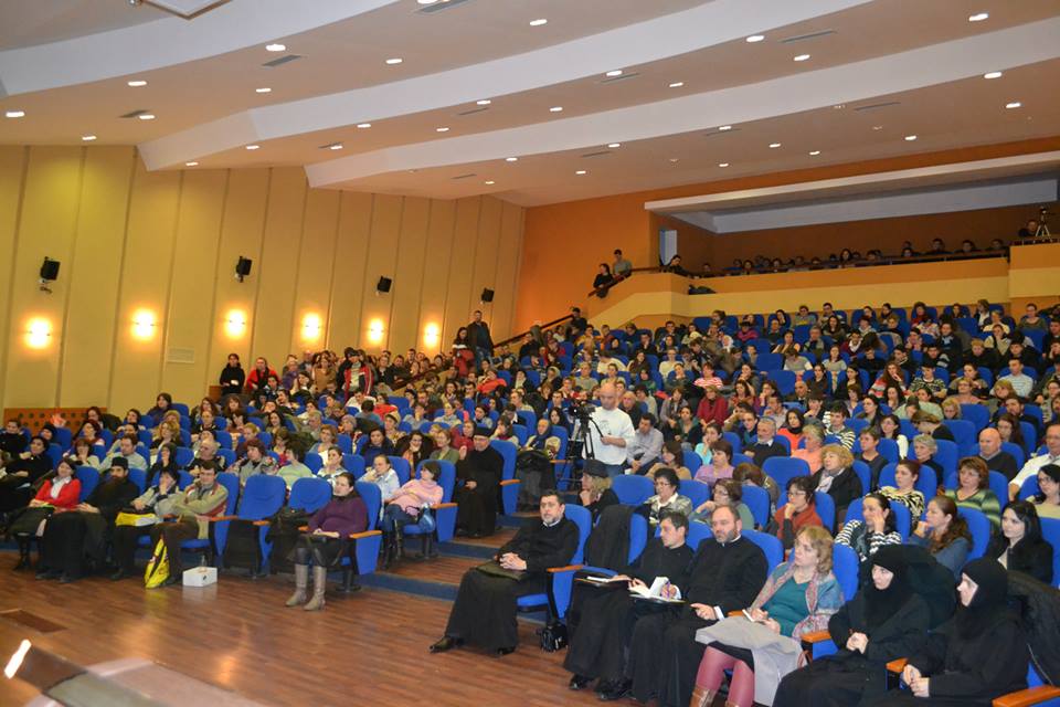 &quot;Suferinţa reprezintă primul pas spre vindecare&quot;