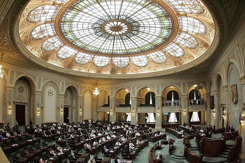 Propunerea privind interzicerea exploatării prin fracturare hidraulică a hidrocarburilor a fost respinsă de către senatori