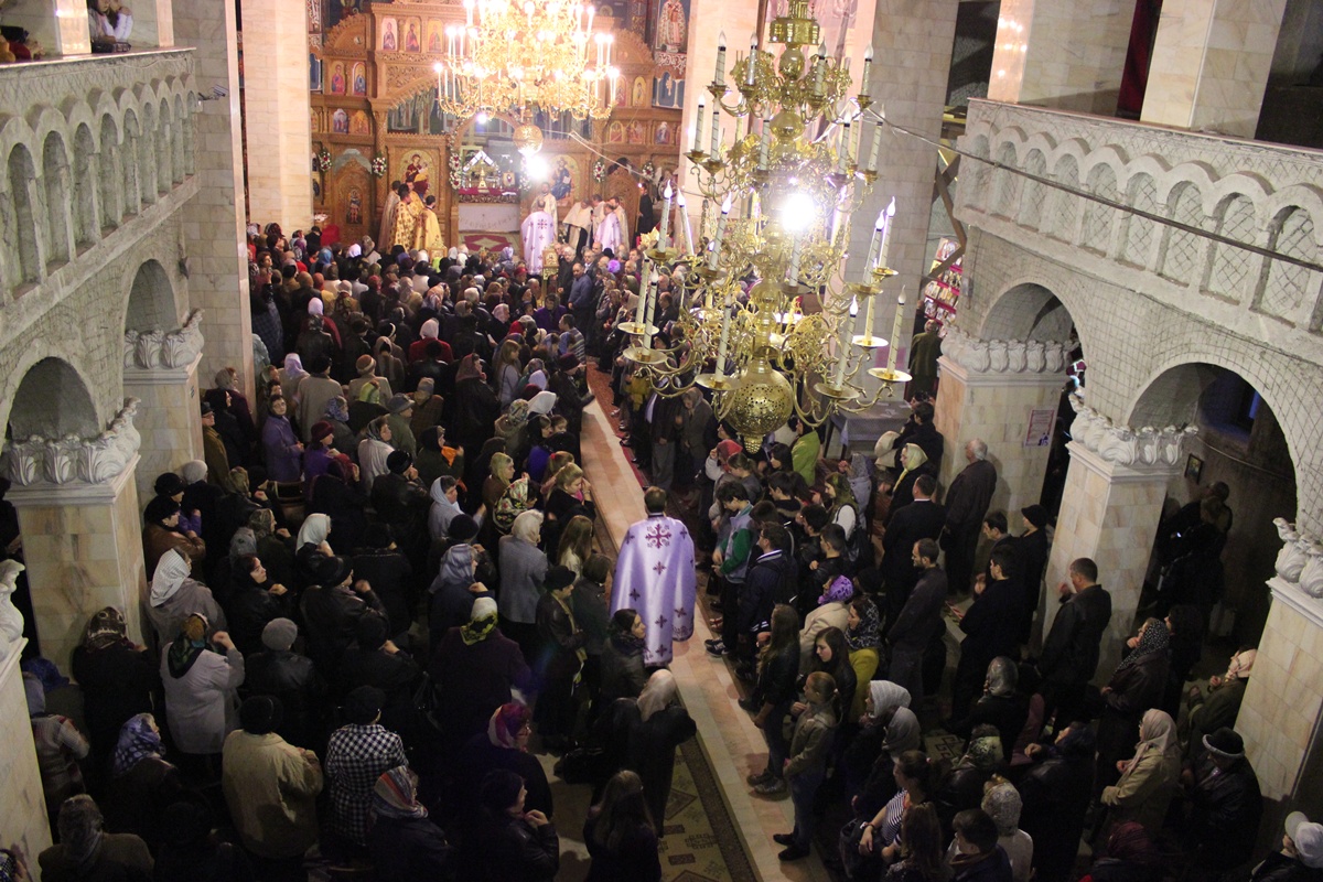 Sfântul Nectarie – Sărbătoarea bucuriei şi a comuniunii duhovniceşti