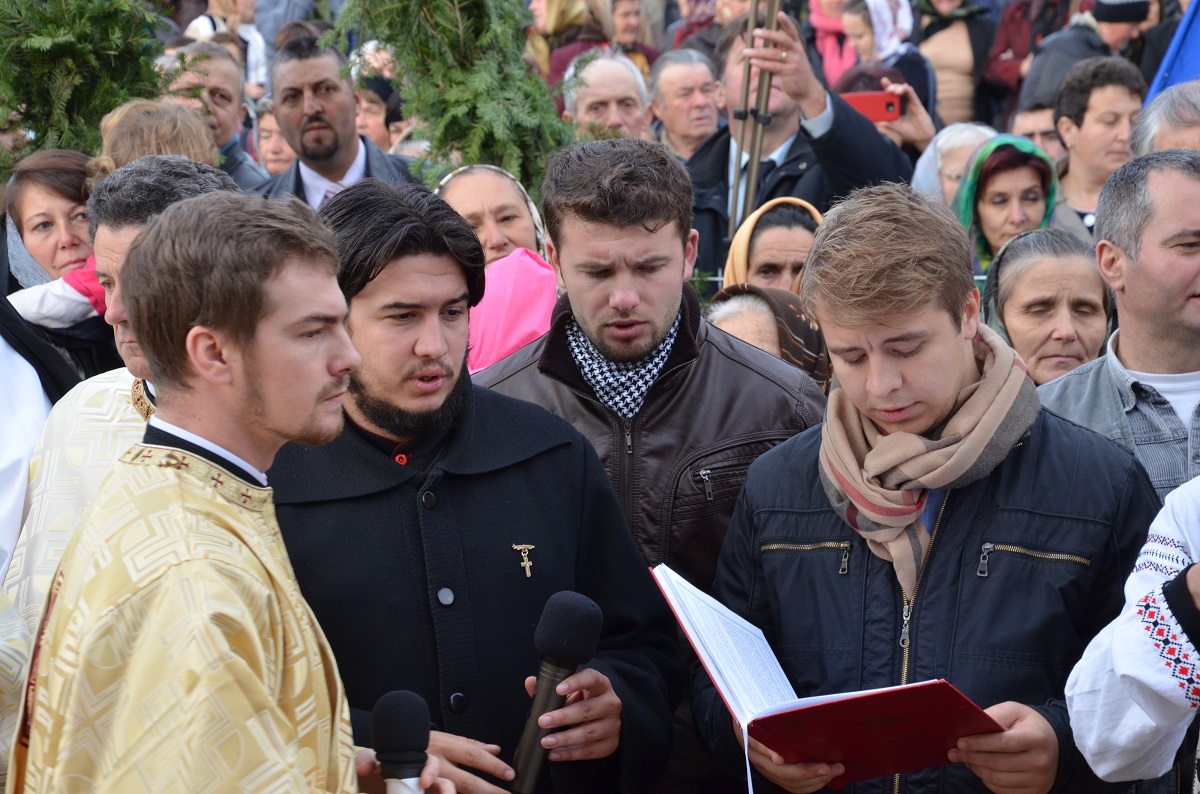 2 mitropoliți, la sfințirea bisericii din Toșorog