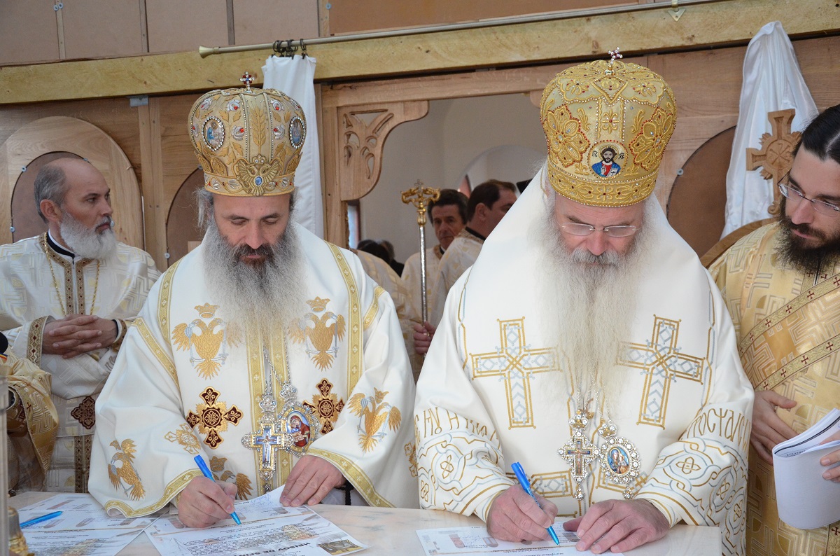 2 mitropoliți, la sfințirea bisericii din Toșorog