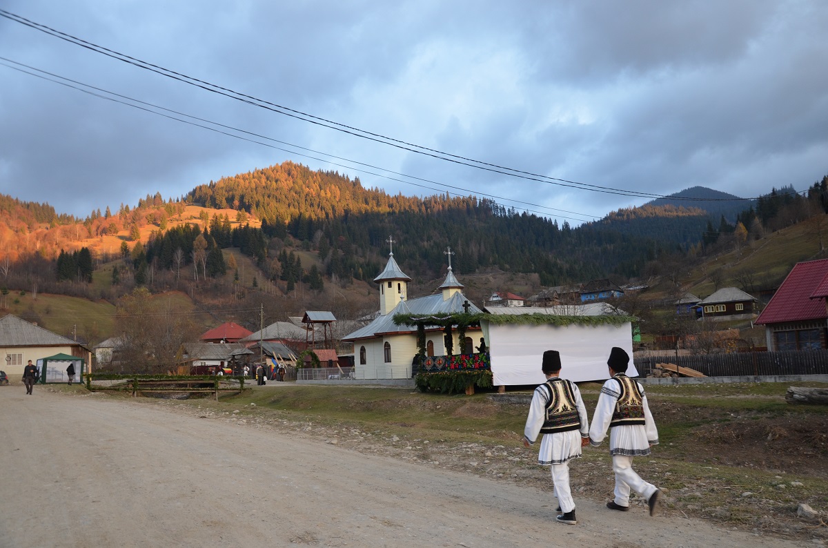 2 mitropoliți, la sfințirea bisericii din Toșorog