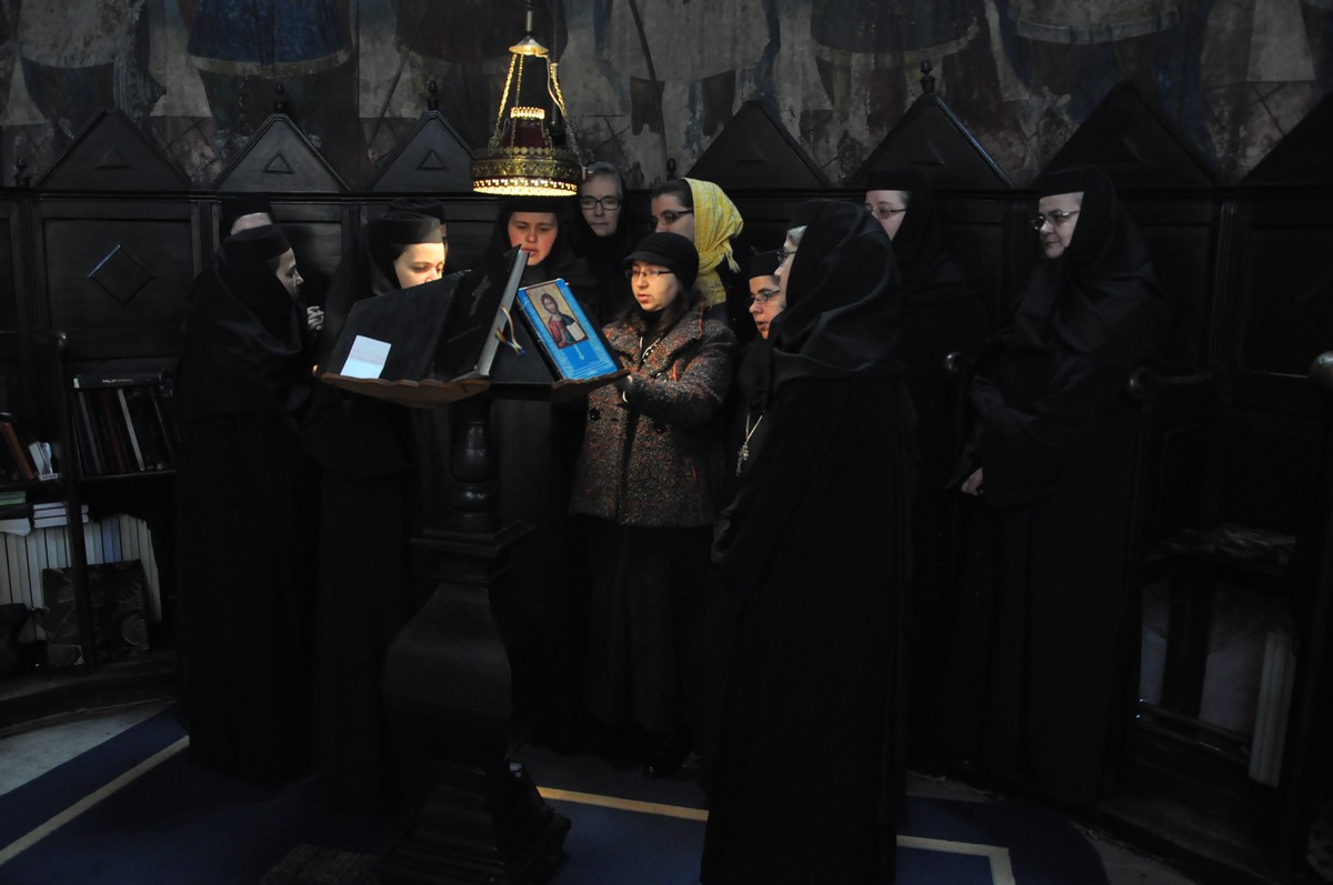 &quot;În această zi, suntem oaspeţi ai praznicului dumnezeiesc&quot;