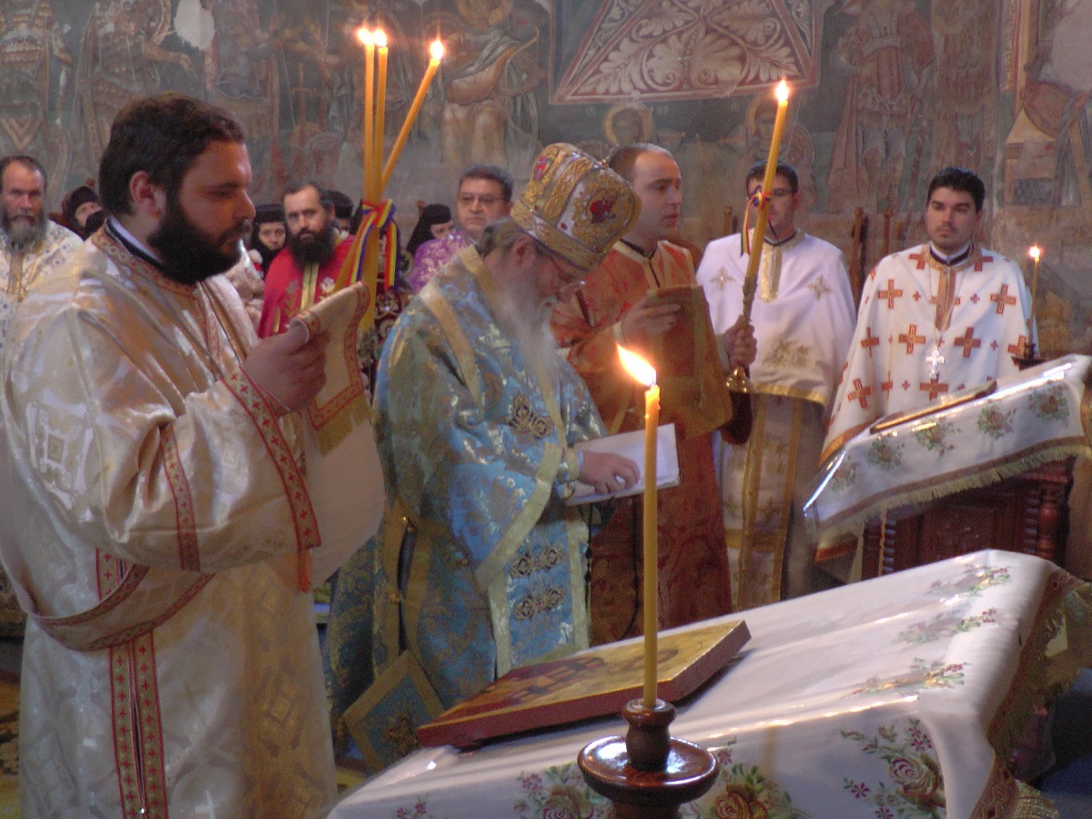 "Credinţa adevărată ne face bineplăcuţi înaintea lui Dumnezeu" "Credinţa adevărată ne face bineplăcuţi înaintea lui Dumnezeu"