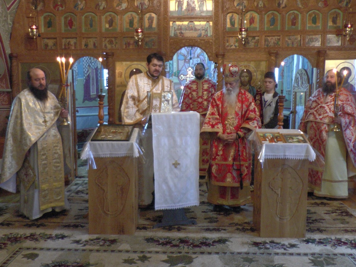 "Sfântul Ştefan a mărturisit credinţa creştină cu preţul vieţii sale" "Sfântul Ştefan a mărturisit credinţa creştină cu preţul vieţii sale"