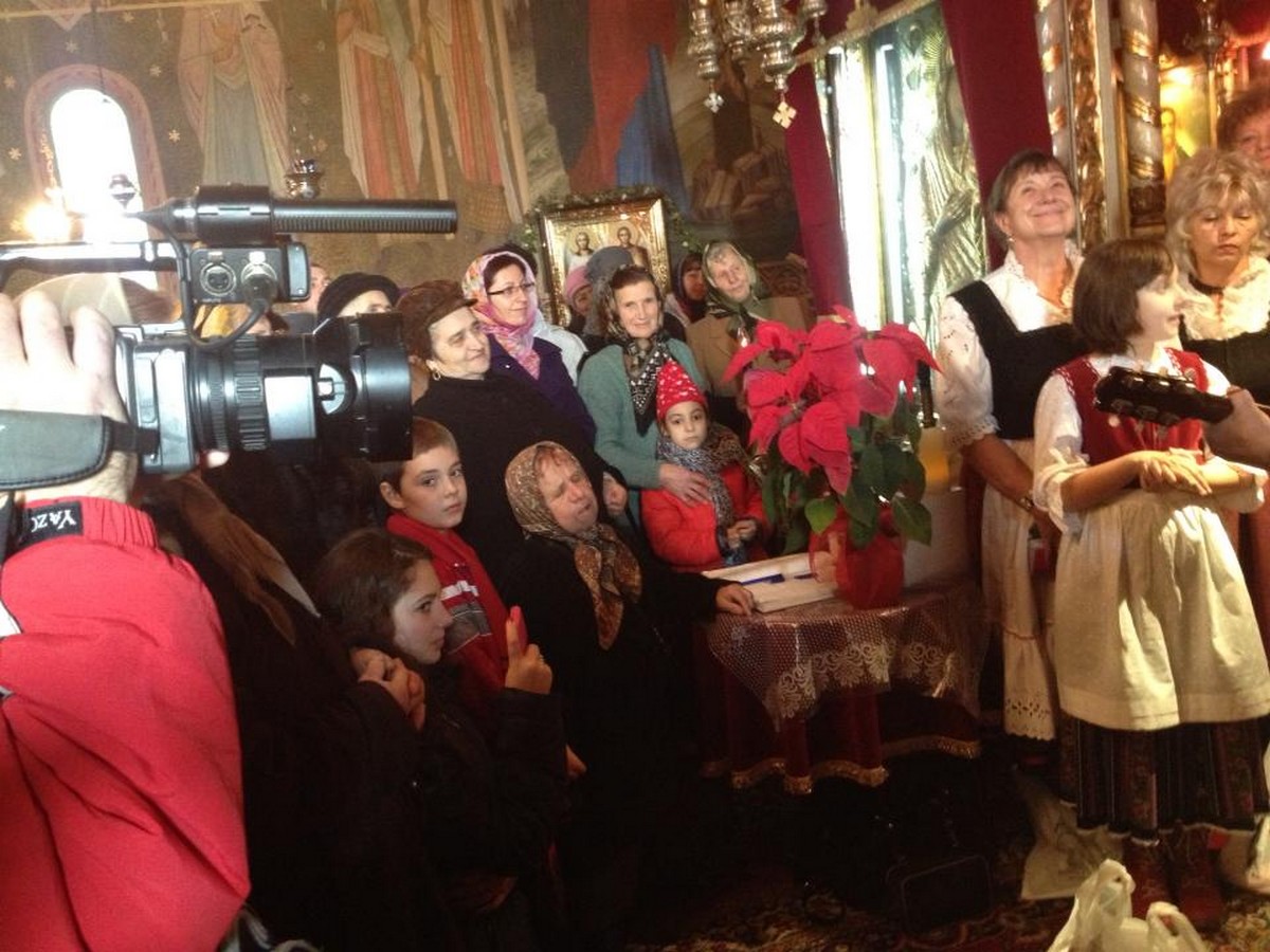 Concert de colinde al Corului ”Edelweiβ”, la Săvineşti