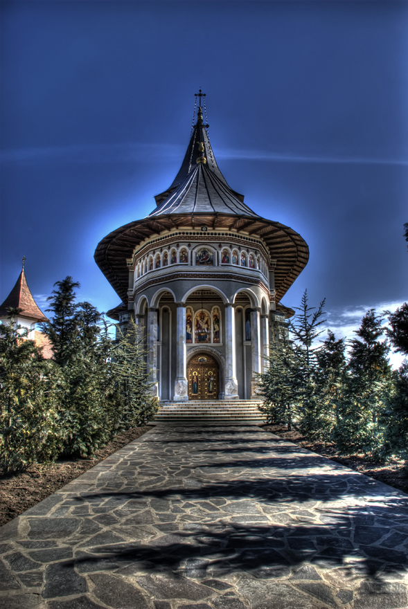 (Audio) Mănăstirea Cămârzani - Deschide ușa, creștine!