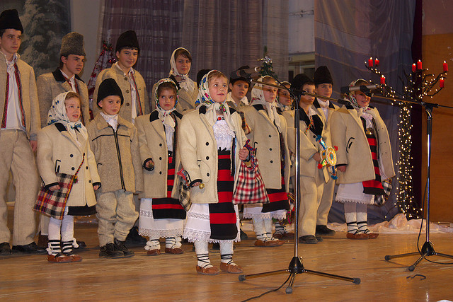 (Audio) Maria Salaru, Floricica &amp; Boboceii - Sfântul copilaș