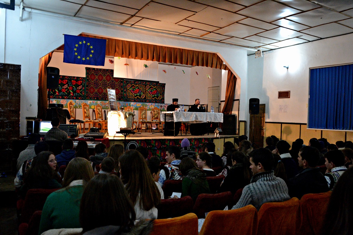 Conferinţă şi concert de colinde organizate de ATOR Roznov