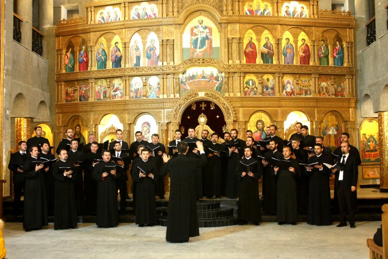 Concert de colinde în orașul Mioveni Concert de colinde în orașul Mioveni