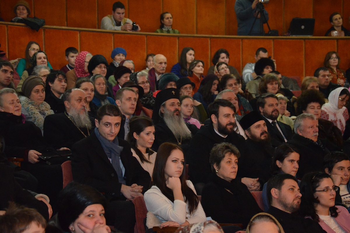 A debutat seria concertelor de colinde organizate de Mitropolia Moldovei şi Bucovinei