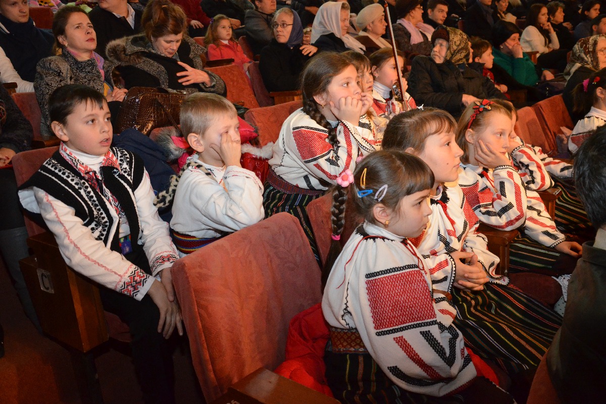 A debutat seria concertelor de colinde organizate de Mitropolia Moldovei şi Bucovinei