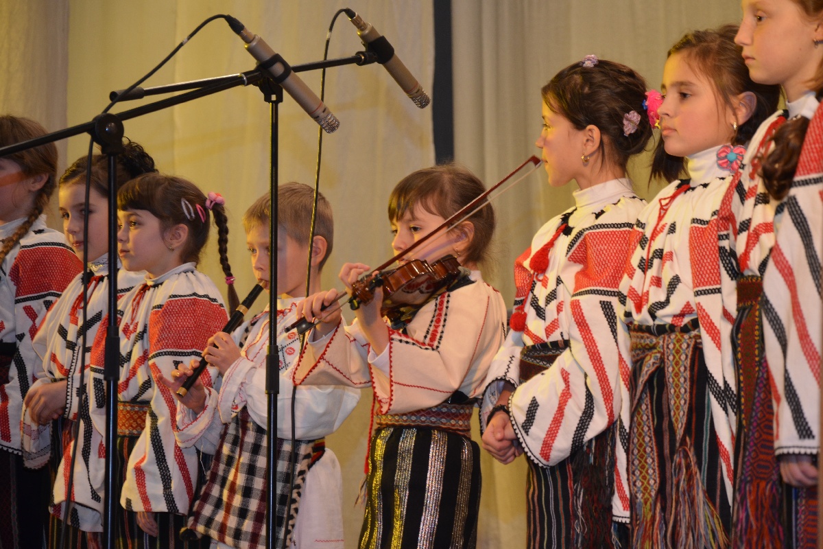 A debutat seria concertelor de colinde organizate de Mitropolia Moldovei şi Bucovinei