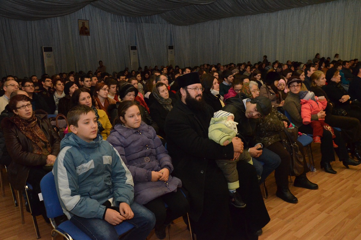 1.000 de persoane prezente la tradiţionalul concert de colinde al Mitropoliei Moldovei şi Bucovinei