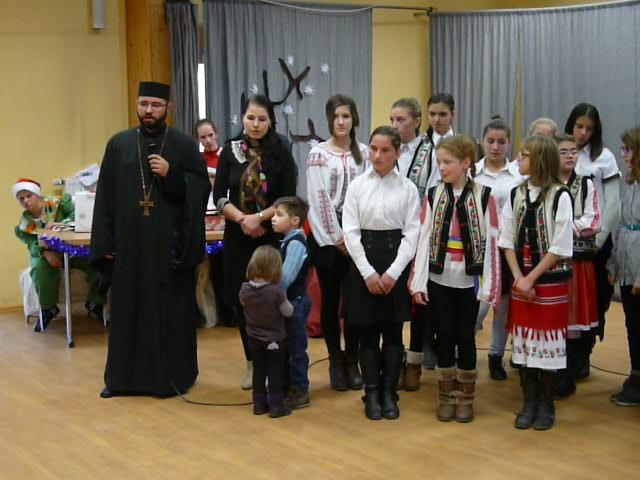 Concert de colinde la Centrul de recuperare şi reabilitare a persoanelor cu handicap din Păstrăveni