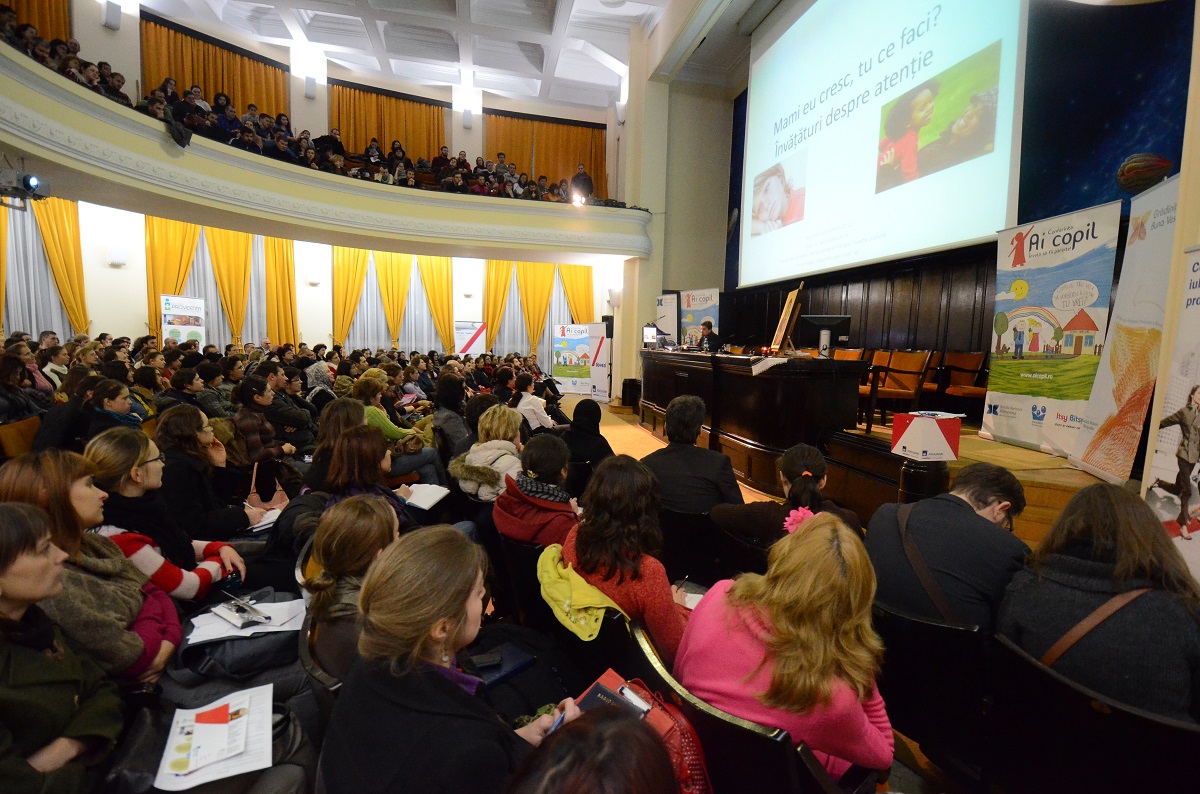 O nouă ediție a proiectului „Ai Copil. Învaţă să fii părinte”