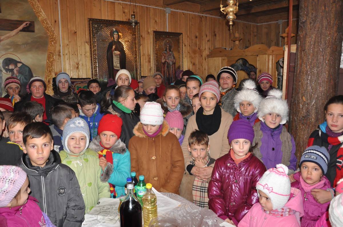 Copiii de la Andrieşeni au primit cadouri de la Sfântul Nicolae