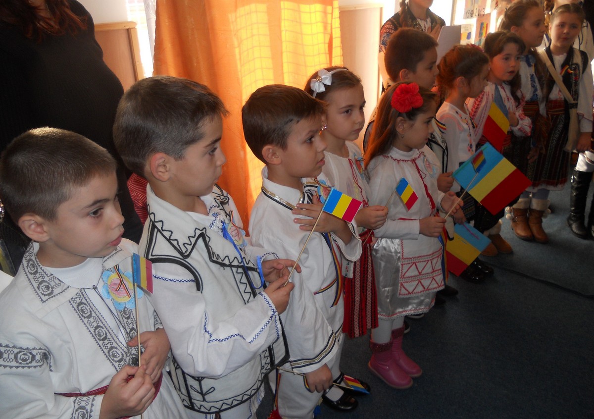 Proiect dedicat Zilei Naţionale la Oneşti