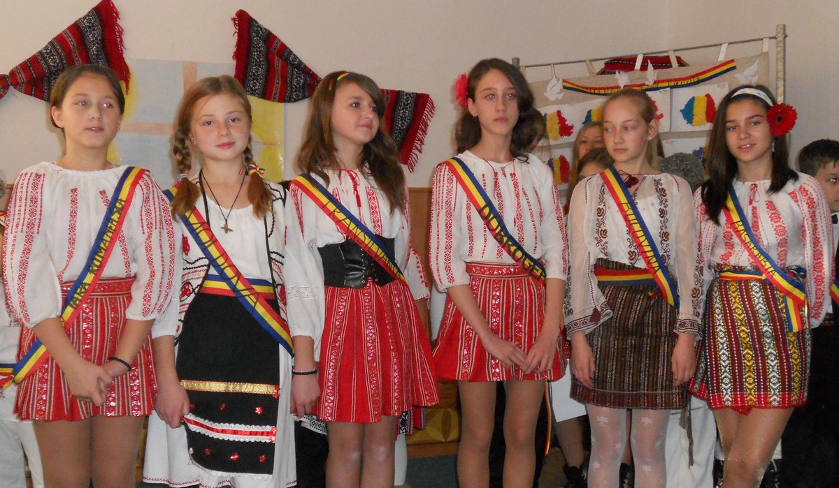 Proiect dedicat Zilei Naţionale la Oneşti