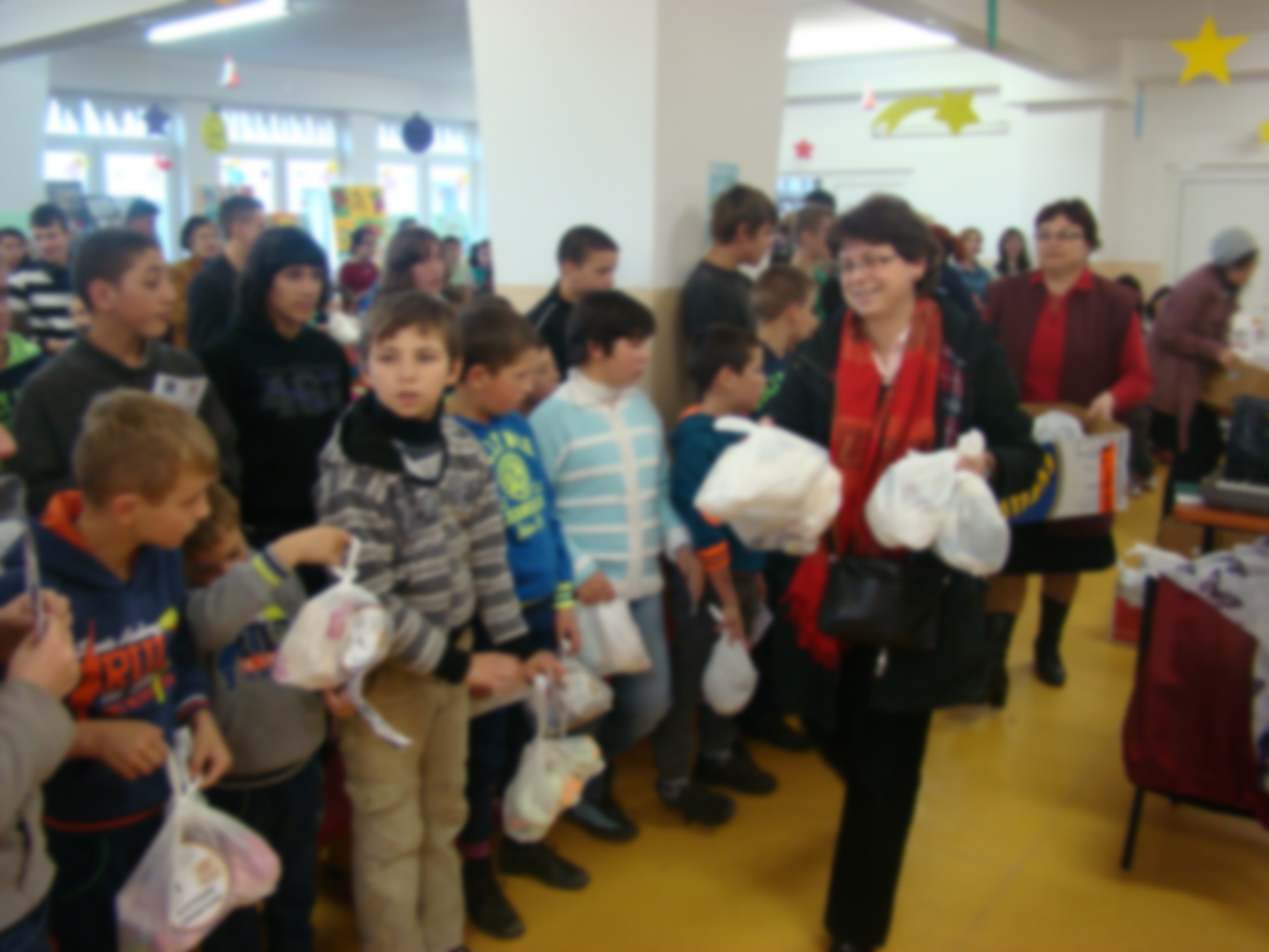 Activitate cultural-filantropică la Centrul &quot;Alexandru Roșca&quot; din Piatra Neamț