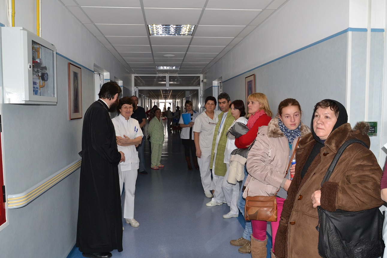 Cântări vesele și triste la Institutul Regional de Oncologie din Iași