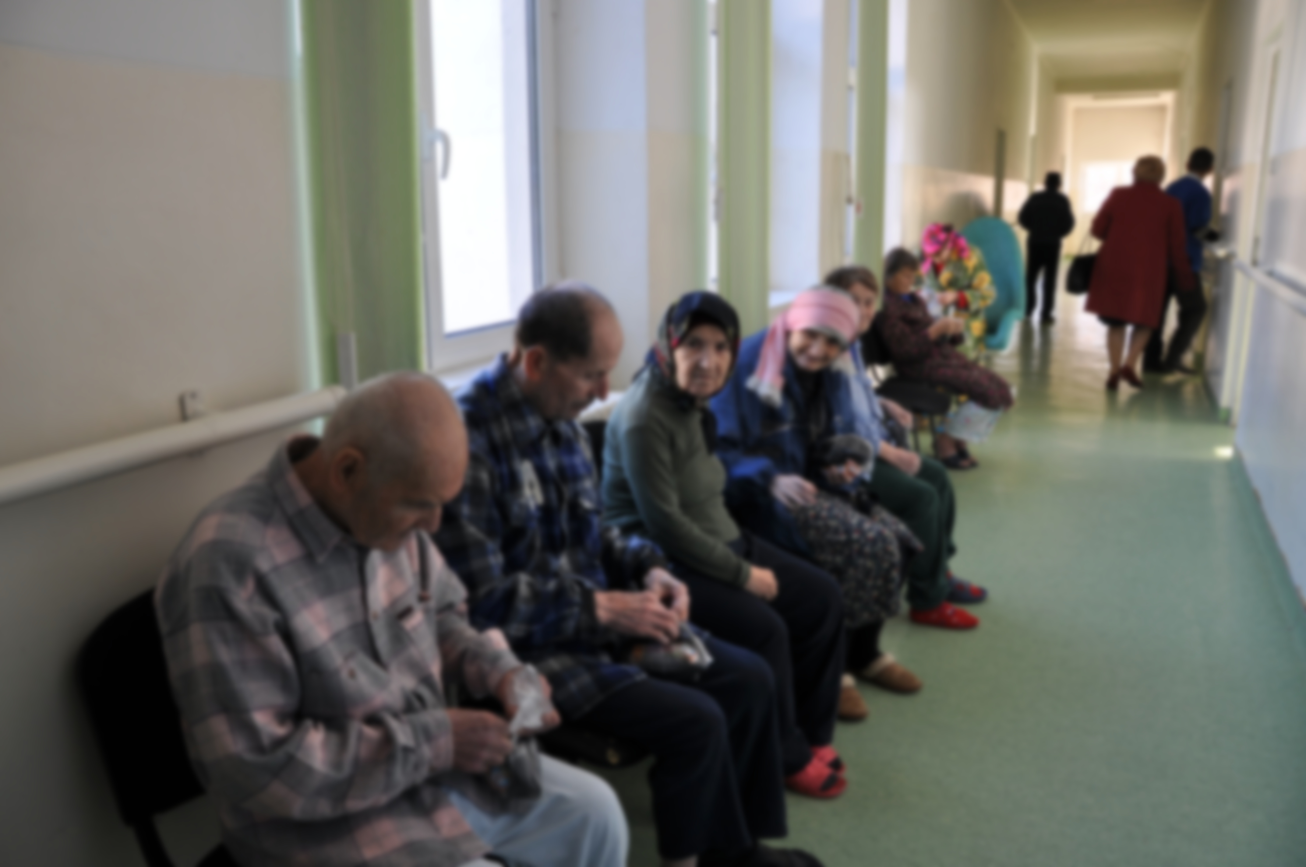 Daruri de la Moş Nicolae pentru pacienţii de la Bârnova