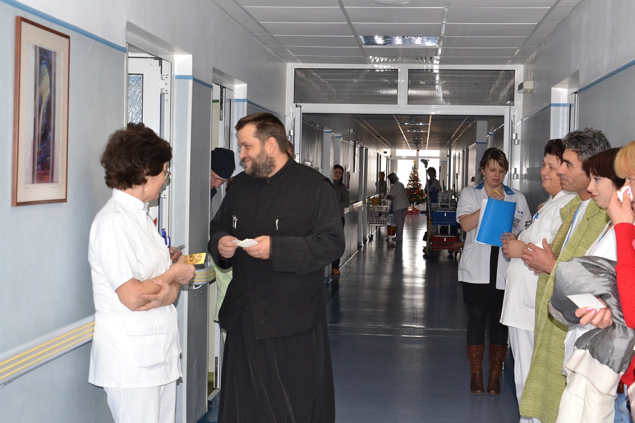 Cântări vesele și triste la Institutul Regional de Oncologie din Iași