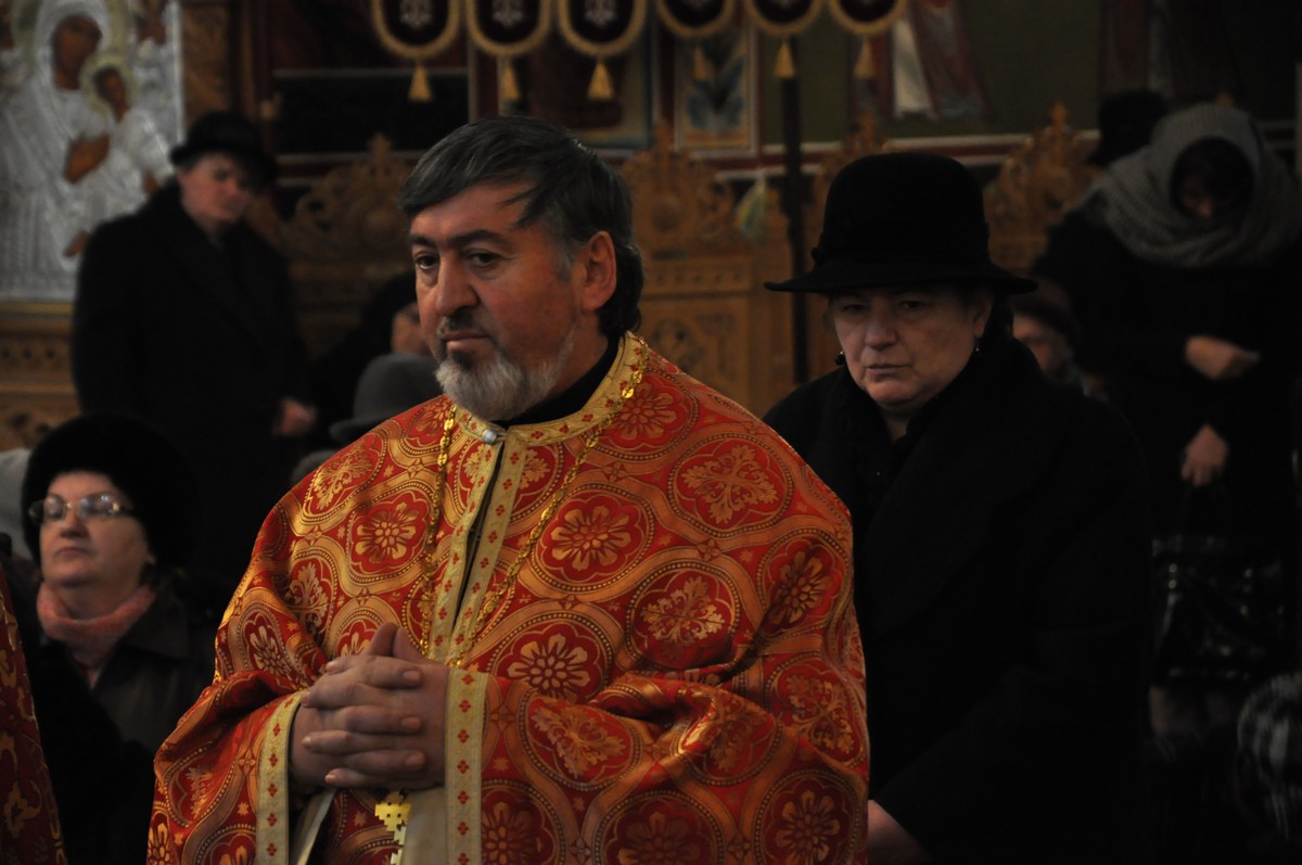 IPS Teodosie a slujit Sfânta Liturghie la Gura Humorului