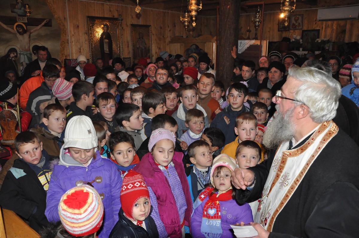 Sărbătoare înălţătoare de Sfântul Nicolae, la Andrieşeni